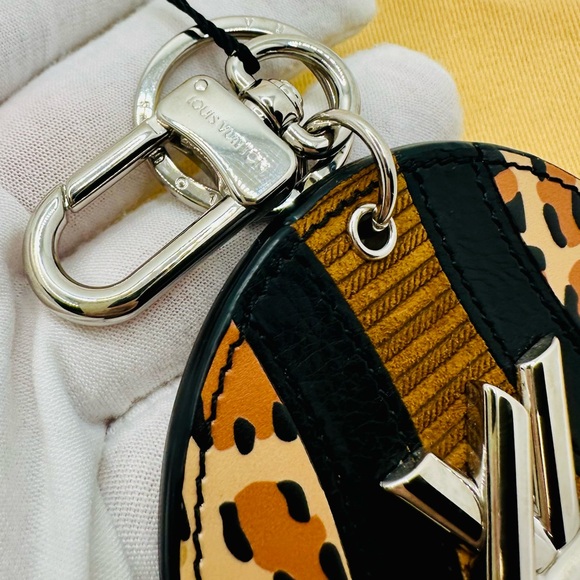 EUC Louis Vuitton Monogram Canvas Corduroy Patchwork Bag Charm - Picture 12 of 16